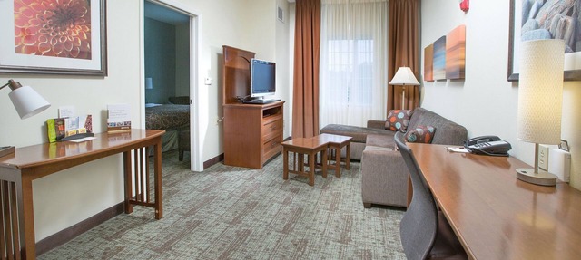 Suite with Conference Space Near Bush Field Airport | Free Daily Breakfast