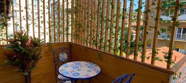 Suites within walking distance of Lake Como