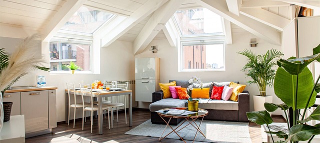 Sunlit /sunlit with large terrace