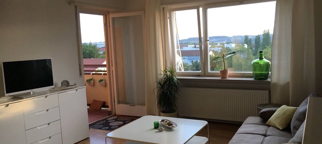 Sunny penthouse, VERY good location, airport/trade fair with S-Bahn only 2 stops