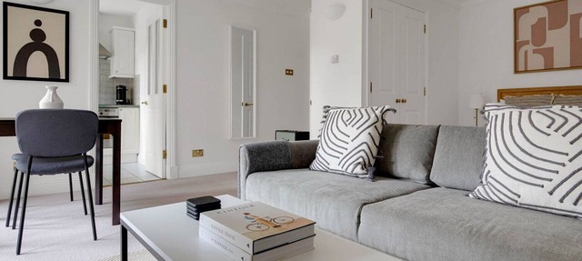 Sunny Waterloo Studio w/Doorman, nr Waterloo Station, by Blueground