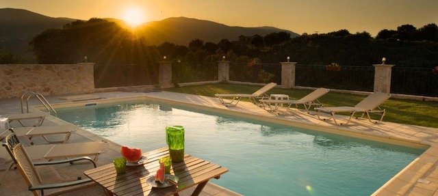 superb villa with private pool peaceful location