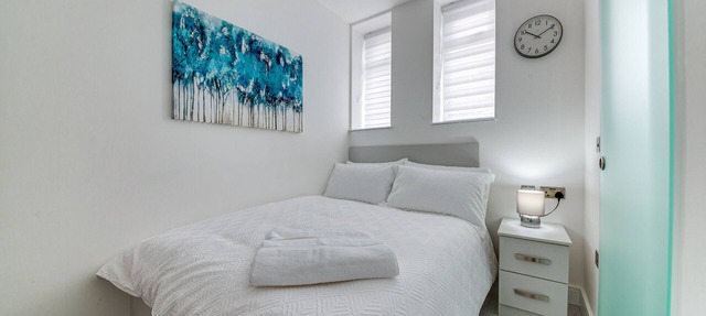 Superior Compact Studio Close to Amenities