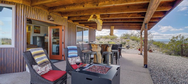 Surrounding Mtn & Valley Views! Cornville Getaway