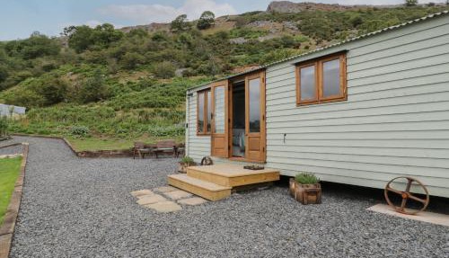 Tan Y Castell Shepherds Hut