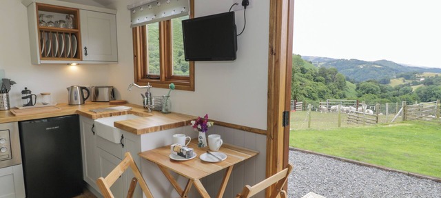 Tan Y Castell Shepherds Hut