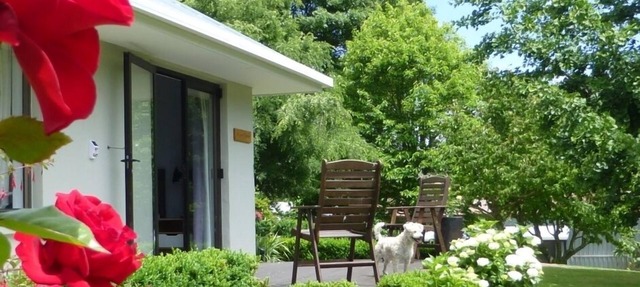Tasteful spacious private garden quest house