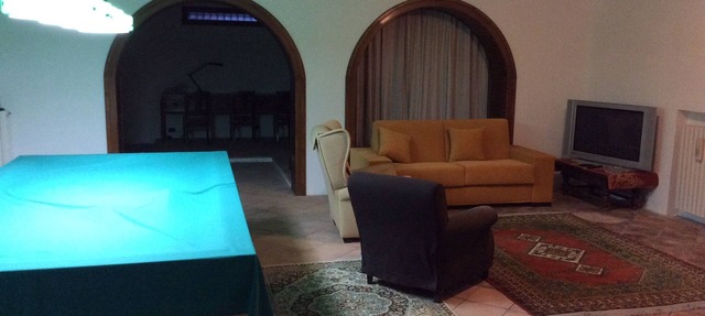 Tavern in villa 3 km from the city center and 10km from the Melendugno marines.