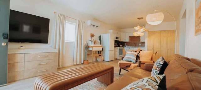 "Terracotta Suite" @ ArnoTriplex! Pet Friendly!