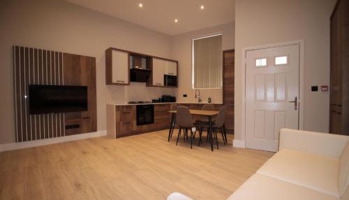 Terrific 2 Bed Duplex flat With Free Parking in Acton