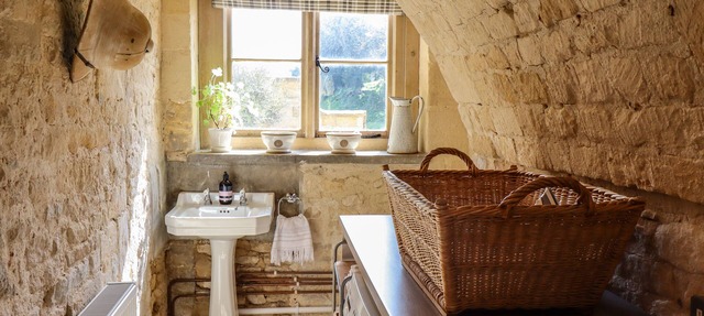 The Compton Cottage