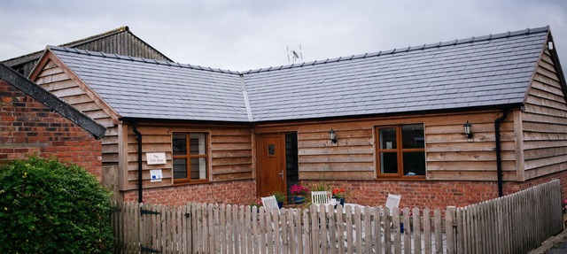 The Corn Store - sleeps 4 guests in 2 bedrooms