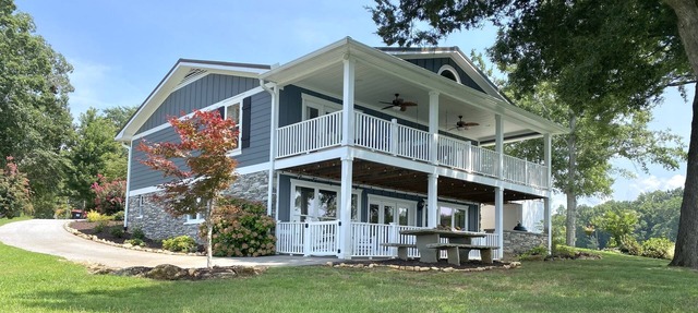 The Good Life Lakehouse