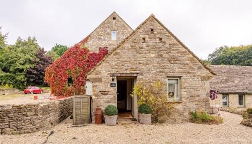 The Hideaway - Authentic Cotswolds Village Living