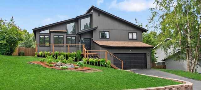 The Light House at Capstan: Illuminate Your Stay in South Anchorage