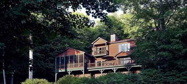 The Lodge at Warner Bay, Lake George Retreat for Up to 20 People