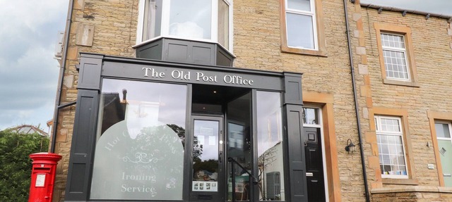 THE OLD POST OFFICE, family friendly, with a garden in Fence