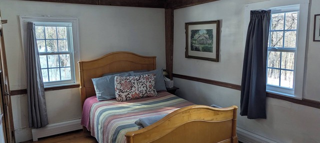 The Parlour - private studio in a historic 1740 colonial house