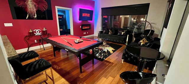 The Red Room Retreat - Fireplace - Pool Table