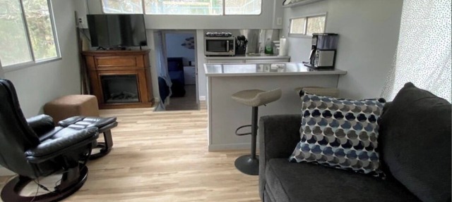 This Boat Don't Float! A Refurbished 50 ft House boat