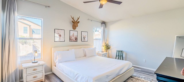 Three bed two bath, gas grill, king bed