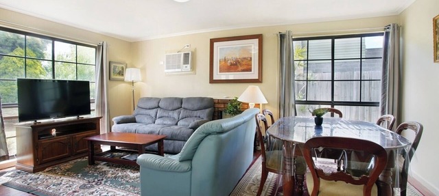 Three Bedroom Sweet Retreat in Coburg