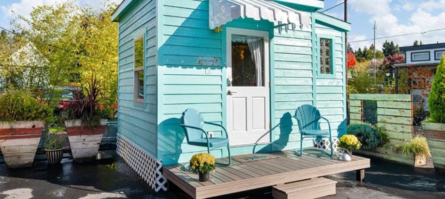Tiny Digs Rock N Roll House