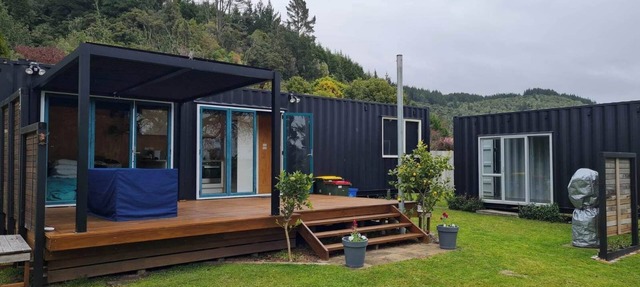 Tiny Home Getaway - a lake retreat