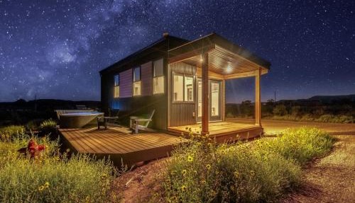 Tiny Home w Panoramic Views Hot Tub Near Zion