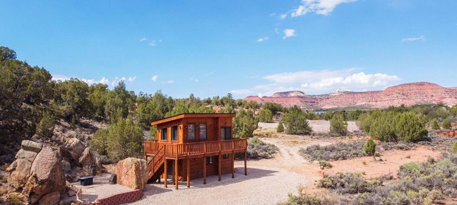 Tiny home with panoramic views & excellent stargazing