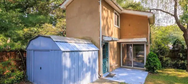 Tiny house 1 bedroom 500 sqf walk to metro