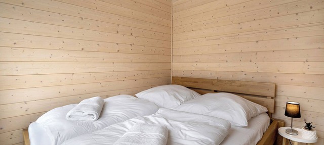 Tiny House ‘André’ with lake view from the terrace, sauna, access to the lake
