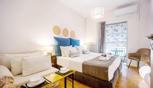 Top Acropolis Sightseeing 1st FLR Elegant Flat by LODGESPOT