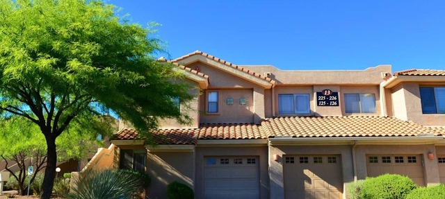 Top-Floor Oro Valley Condo: Views, Pool & Spa