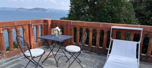 Torretta sul lago