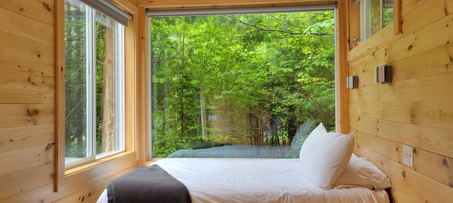Trailside Stays - Tiny House in the Woods-Escape to Nature. Robin