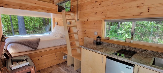 Trailside Stays - Tiny House in the Woods-Escape to Nature. Cardinal