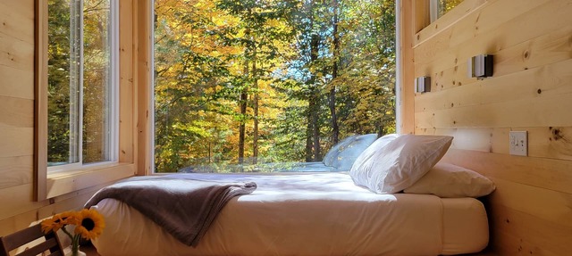 Trailside Stays - Tiny House in the Woods-Escape to Nature. Snow Owl