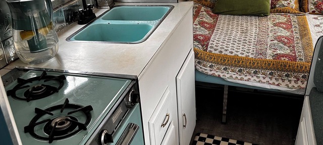 Tranquil and Charming Vintage Trailer in Santa Fe for a peaceful getaway
