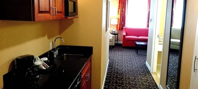 Tranquil Stay with Gym at Wilshire Grand Hotel