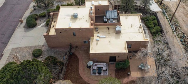 Tranquil Trails- Spacious, Rooftop Deck, Pet Friendly, 2 Car Garage, 75 Inch TV