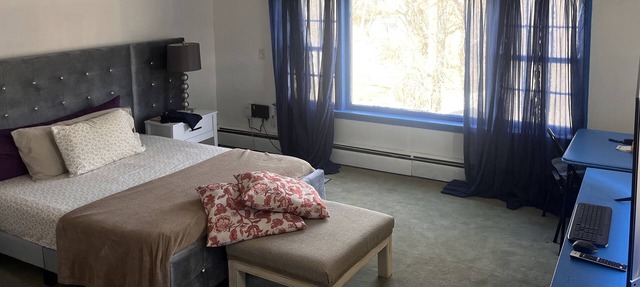 Travel/Remote Work Here. Riverview Private Room