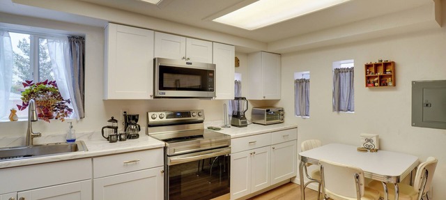 Tucson Studio ~ 2 Mi to University of Arizona!