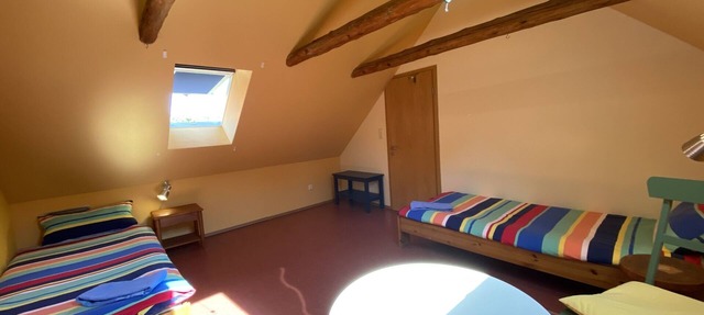 Twin room-Basic-Private Bathroom-Woodland view-Zimmer 3