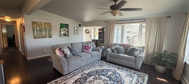 Two FULL bath, two bedroom, full kitchen, free laundry, centrally located!