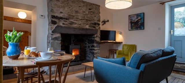 Ty Bach - sleeps 2 guests in 1 bedroom