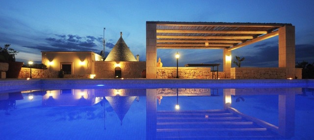 Typical rural Trullo with exclusive private pool, ideal for couples and families