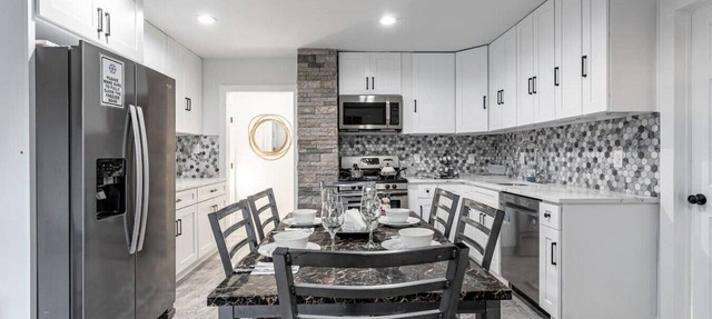 Ultra Modern 4BR-2BA-9 Beds | MetLife-NYC-Parking