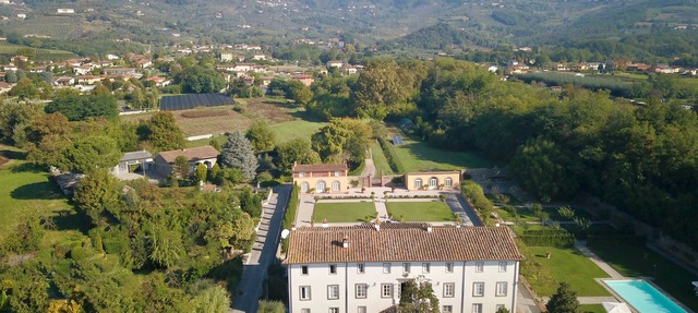 Unique 1600 villa completely renovated at walking distance from a nice village