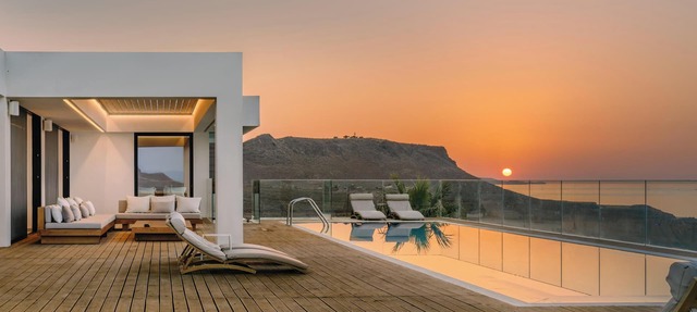 Unique Architecture, Sea view, 5* Luxury Amenities